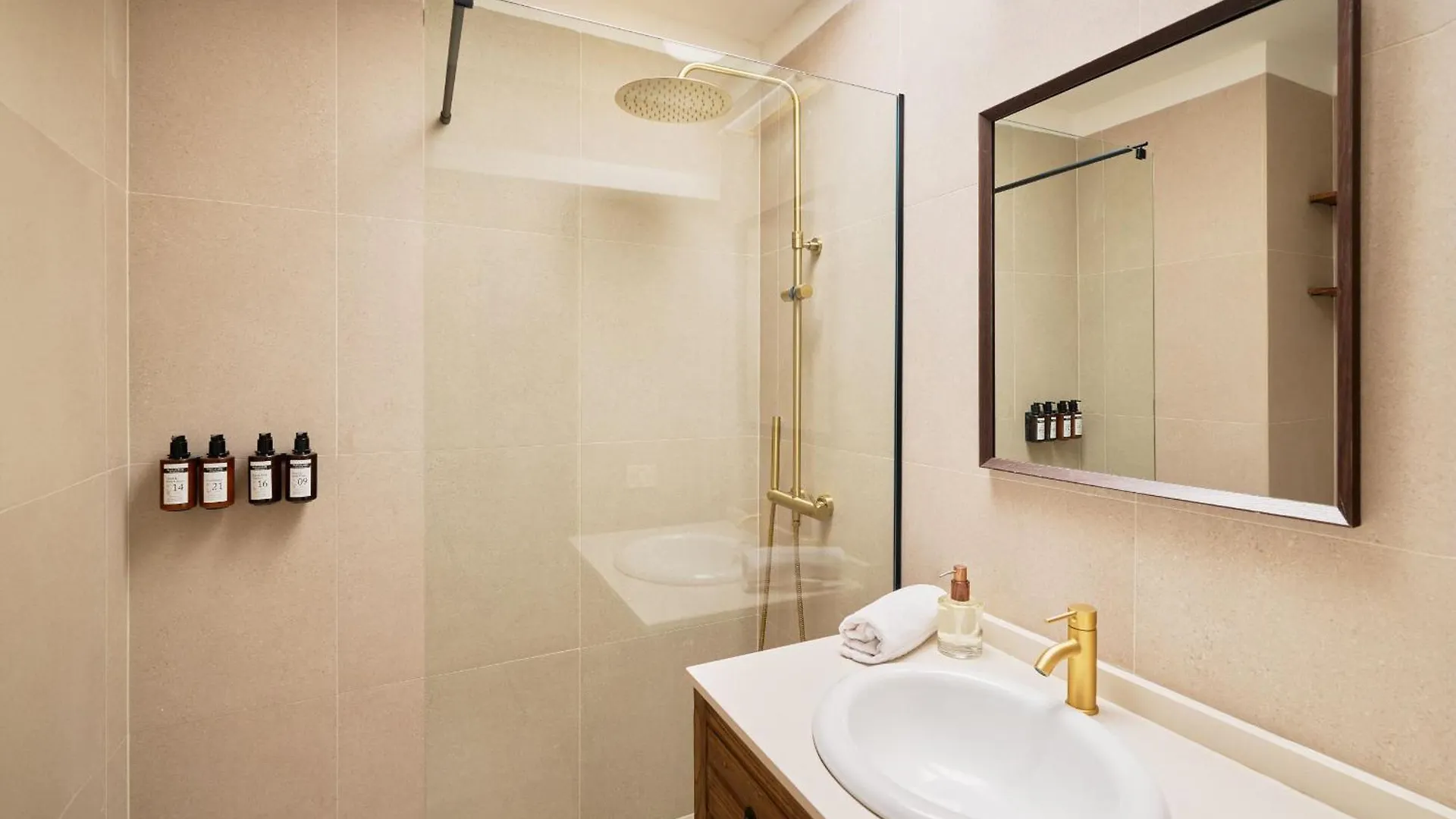 Apartamento Con Piscina Caliente, Mar, Wifi Pro, Barbacoa Gas San Miguel de Abona Spain